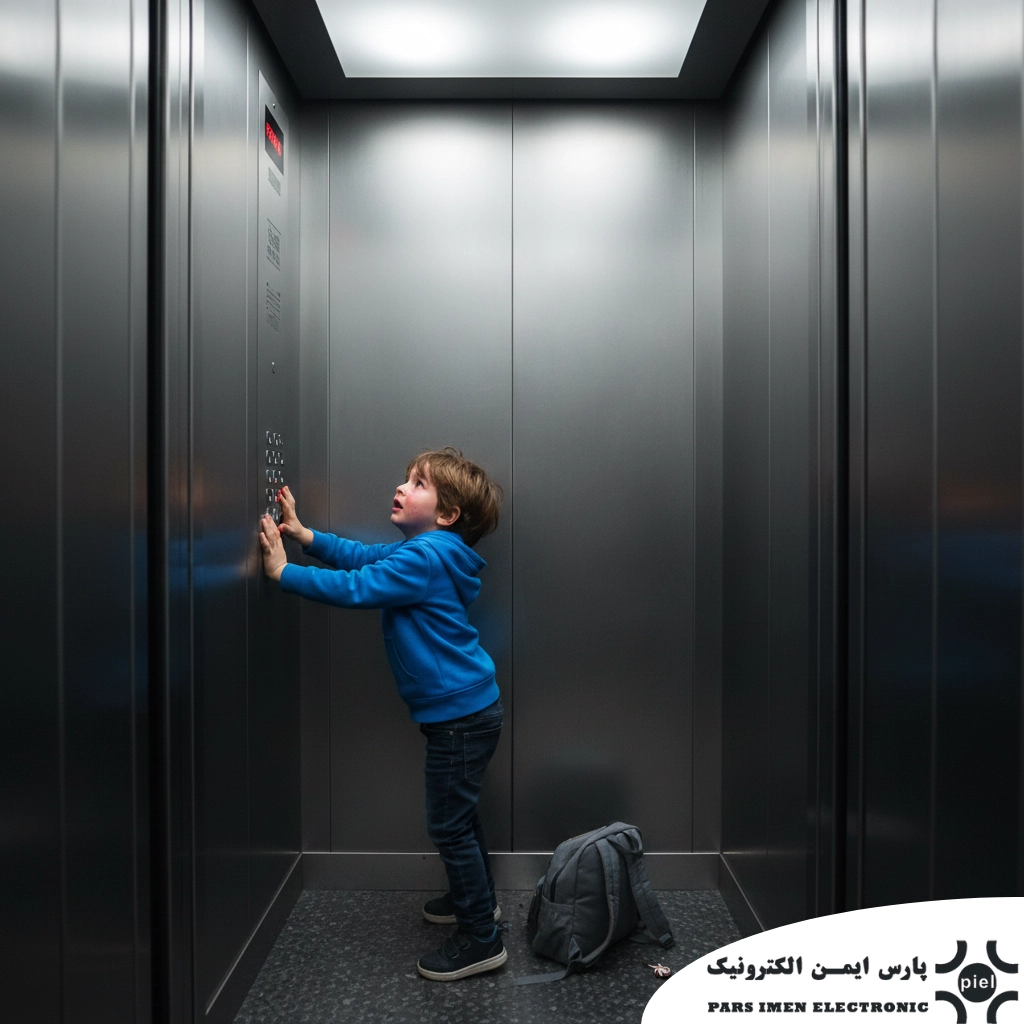 گیر کردن در آسانسور